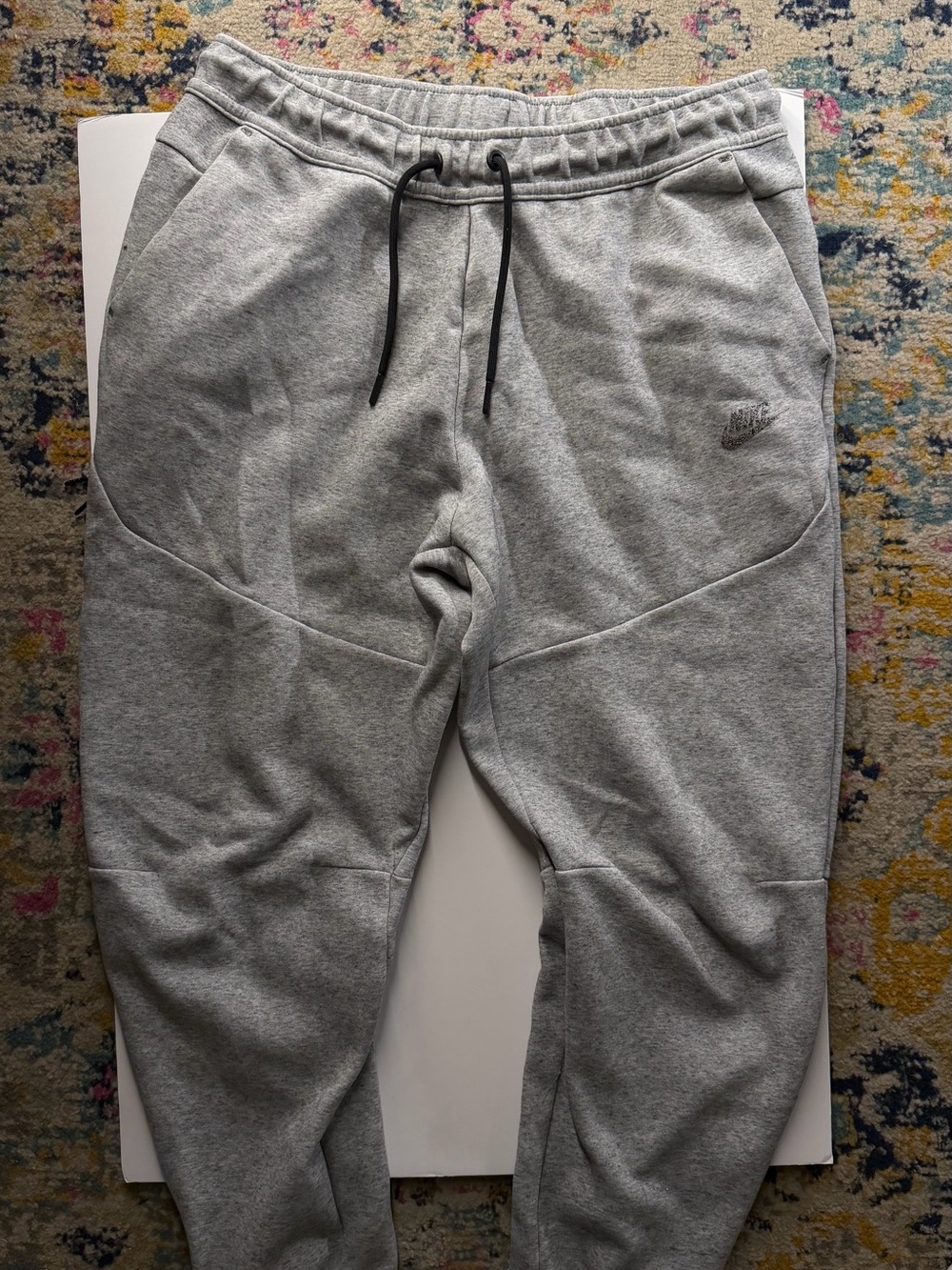 Nike Men’s Light Grey tech fleece Athletic Jogger Sweatpants